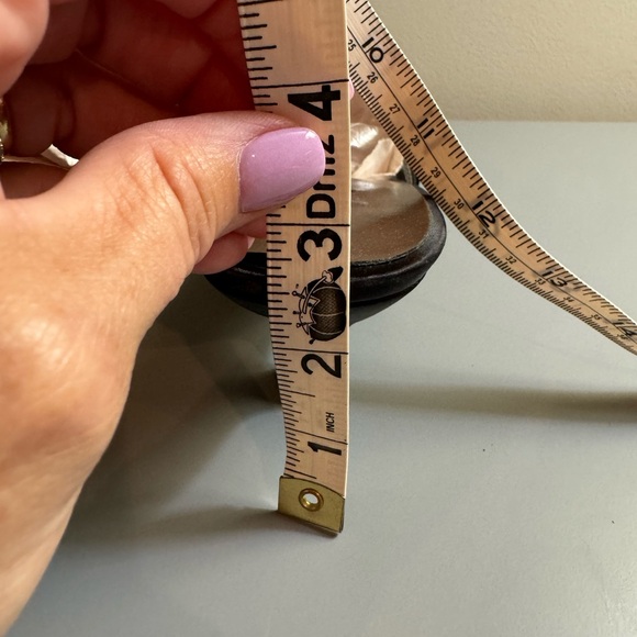 NWOT DRESSY SANDAL - Picture 5 of 6